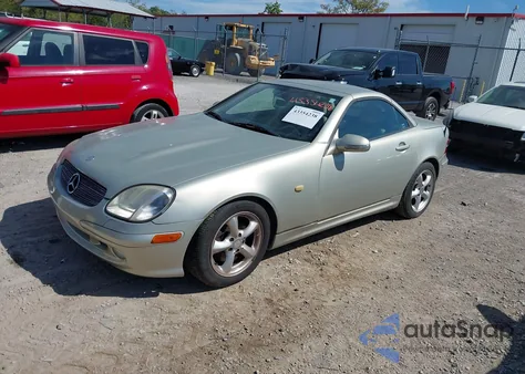 2002 Mercedes-Benz Slk 320 from USA, damaged, VIN WDBKK65F22F255489